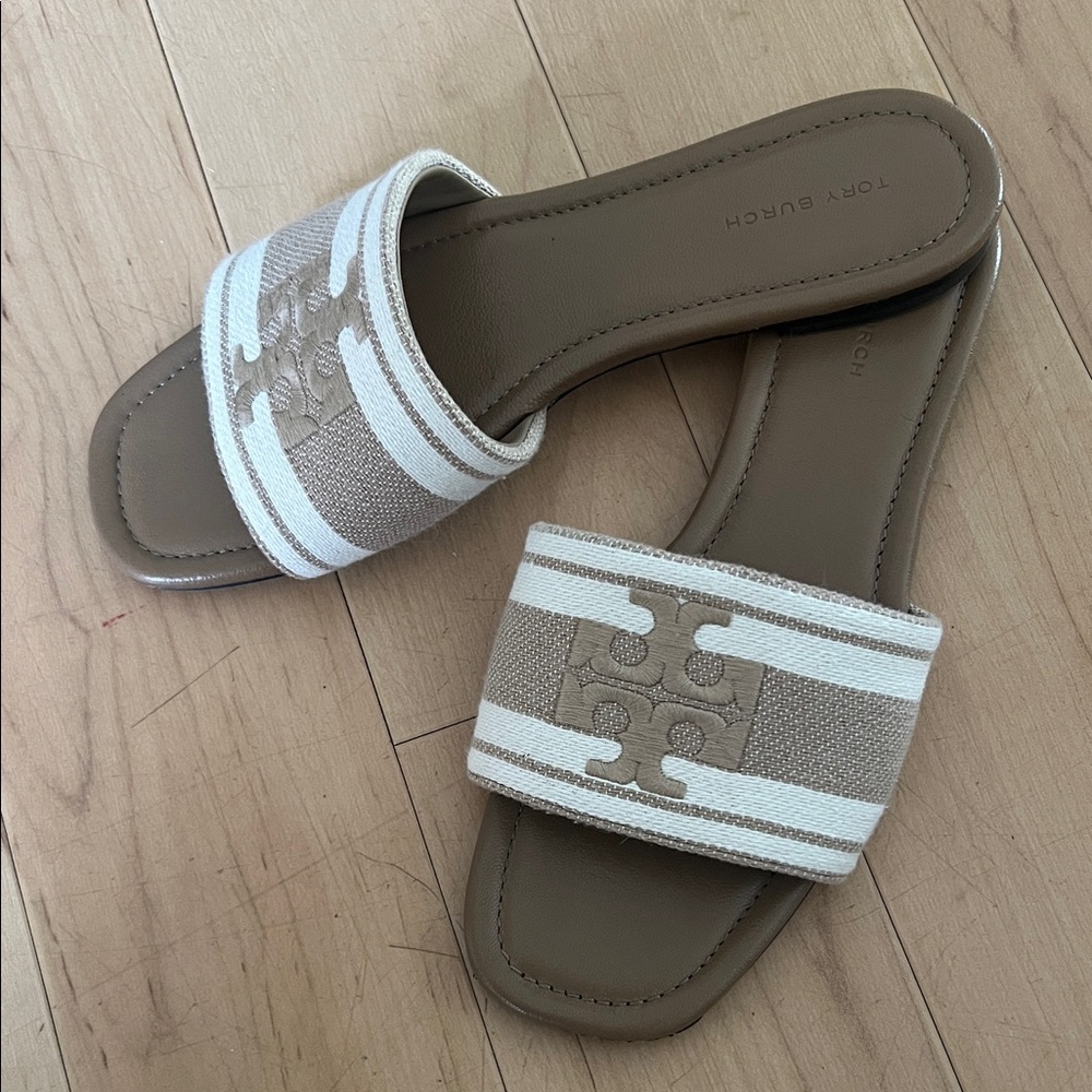 Double T Jacquard Slide Sandal size 7.5 - Picture 4 of 15